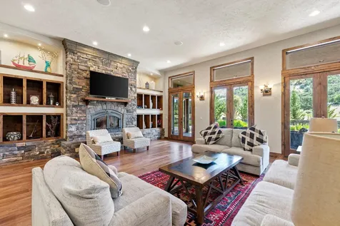 1025 Echo Drive Roseburg OR 97470
