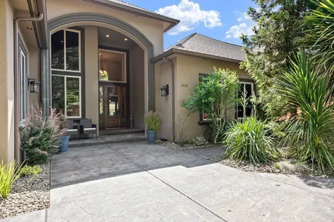 1025 Echo Drive Roseburg OR 97470