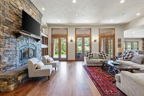 1025 Echo Drive Roseburg OR 97470