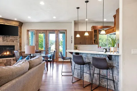 1025 Echo Drive Roseburg OR 97470