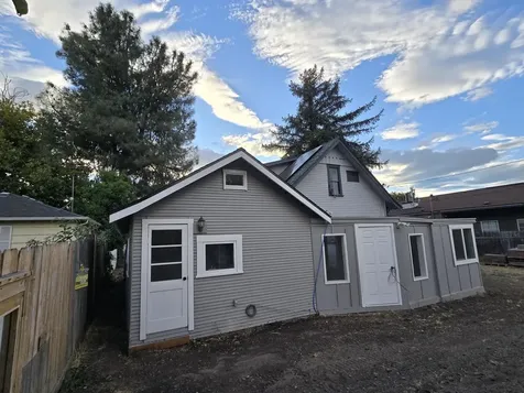 214 Stark Street Medford OR 97504