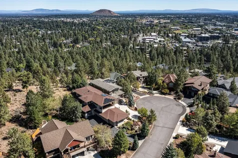 1834 SW Turnberry Place Bend OR 97702
