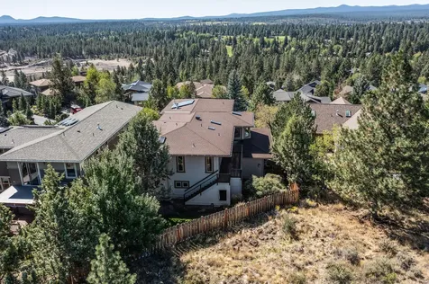 1834 SW Turnberry Place Bend OR 97702
