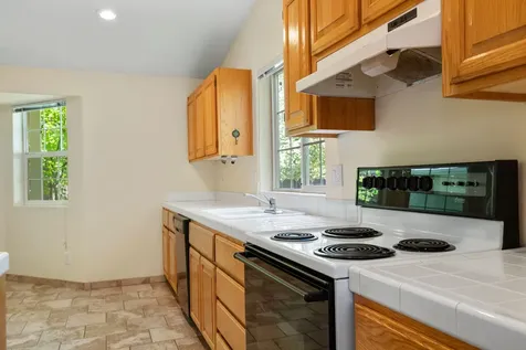 527 SW Forest Grove Drive Bend OR 97702