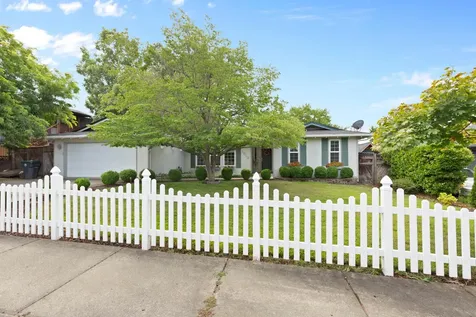 1512 Nordic Court Medford OR 97504