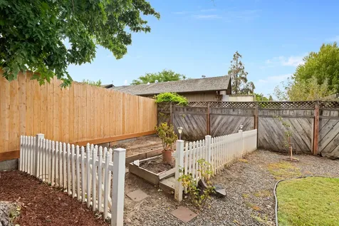 1512 Nordic Court Medford OR 97504