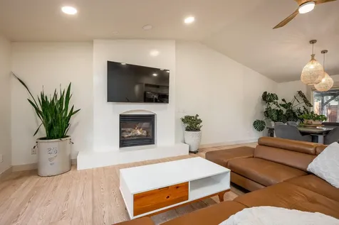 760 NE Oak Place Redmond OR 97756
