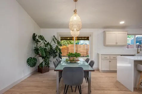 760 NE Oak Place Redmond OR 97756