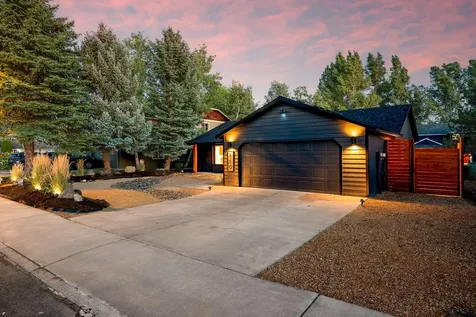 760 NE Oak Place Redmond OR 97756