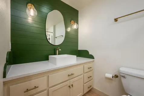 760 NE Oak Place Redmond OR 97756