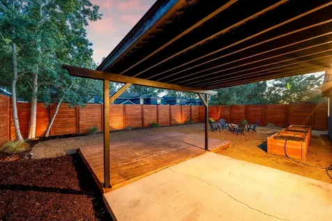 760 NE Oak Place Redmond OR 97756