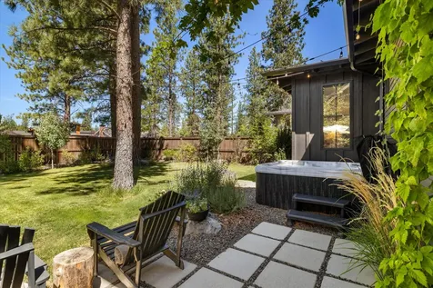 1181 NW Singleton Place Bend OR 97703
