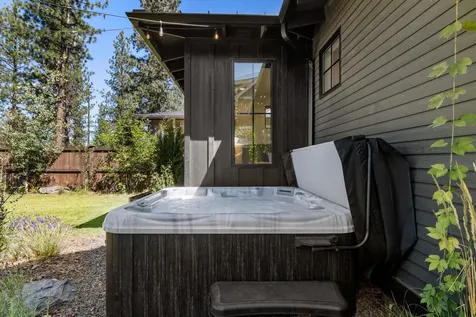 1181 NW Singleton Place Bend OR 97703