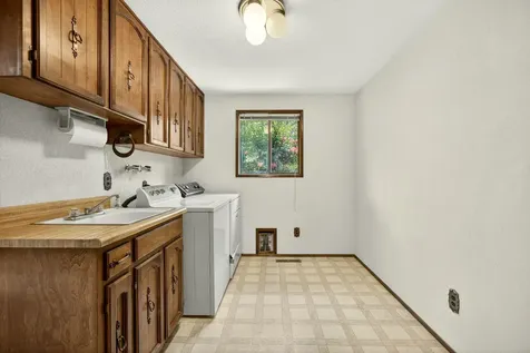 2728 Hawaiian Avenue Medford OR 97504