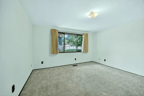 2728 Hawaiian Avenue Medford OR 97504