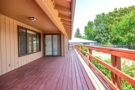 2728 Hawaiian Avenue Medford OR 97504