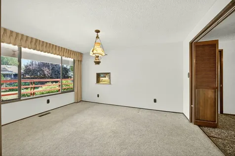 2728 Hawaiian Avenue Medford OR 97504