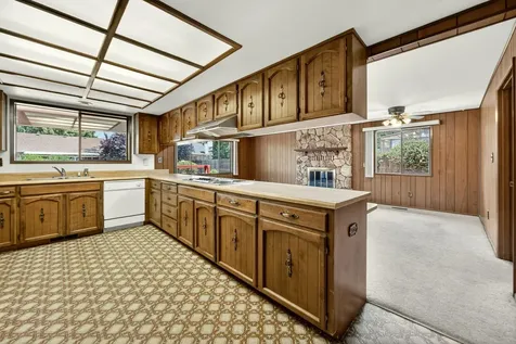 2728 Hawaiian Avenue Medford OR 97504
