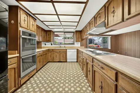 2728 Hawaiian Avenue Medford OR 97504