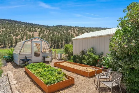 100 NE Jumping Grass Lane Prineville OR 97754