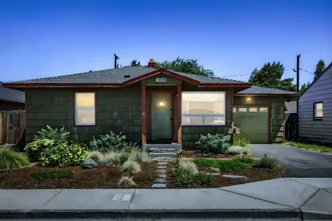 1016 SW 12th Street Redmond OR 97756