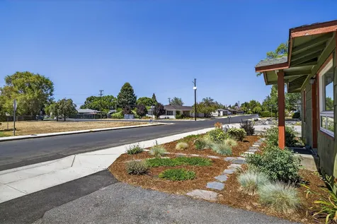 1016 SW 12th Street Redmond OR 97756