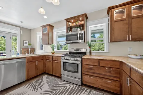 111 Nursery Street Ashland OR 97520