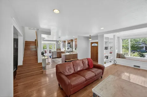 111 Nursery Street Ashland OR 97520