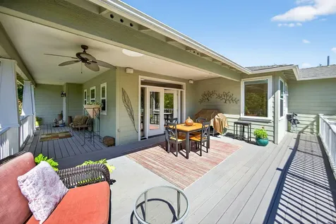 111 Nursery Street Ashland OR 97520