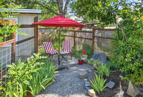 111 Nursery Street Ashland OR 97520