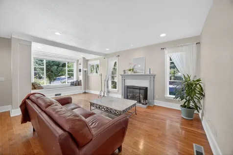111 Nursery Street Ashland OR 97520