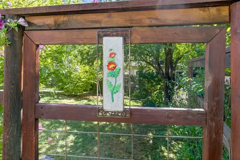 111 Nursery Street Ashland OR 97520