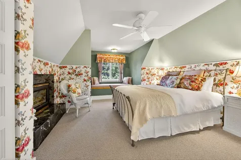 496 Beach Street Ashland OR 97520