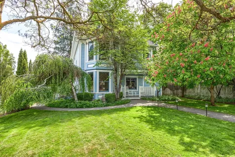496 Beach Street Ashland OR 97520