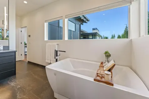 3101 NW Blodgett Way Bend OR 97703