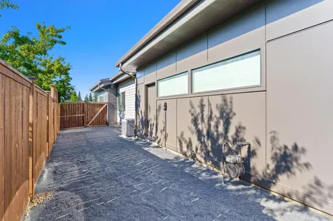 3101 NW Blodgett Way Bend OR 97703