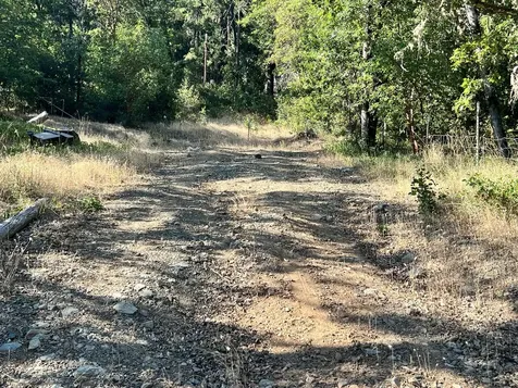 4234 Placer Road Wolf Creek OR 97497