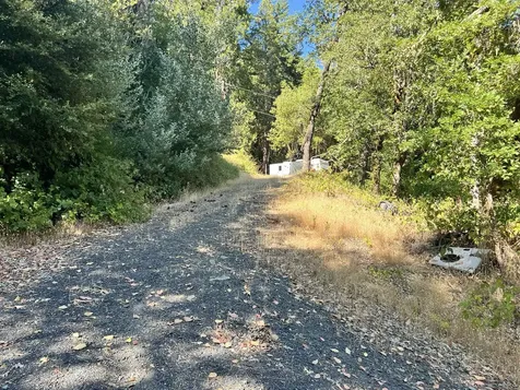 4234 Placer Road Wolf Creek OR 97497