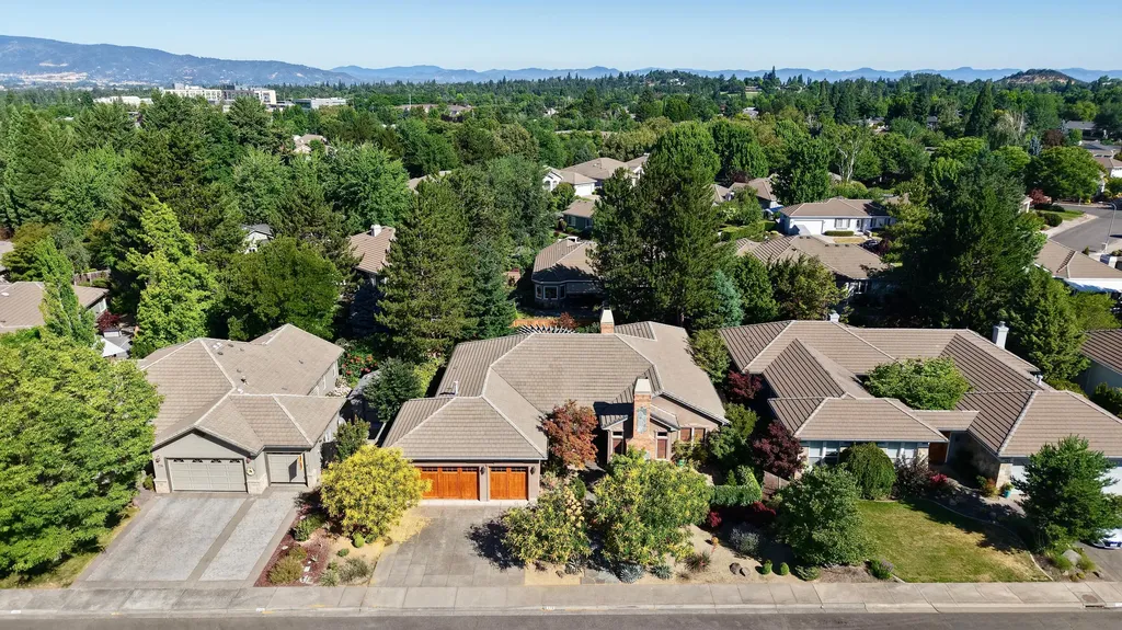 770 Eastridge Drive Medford OR 97504
