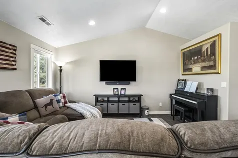 6635 SW 61st Street Redmond OR 97756