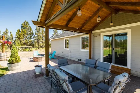 6635 SW 61st Street Redmond OR 97756
