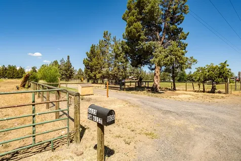 6635 SW 61st Street Redmond OR 97756