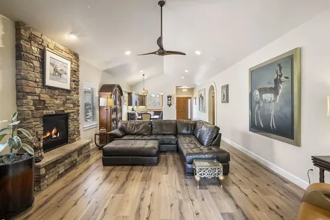 21307 NE Brooklyn Court Bend OR 97701