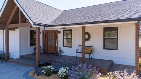 4800 NW 57th Street Redmond OR 97756