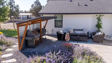 4800 NW 57th Street Redmond OR 97756