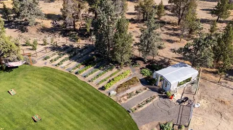 4800 NW 57th Street Redmond OR 97756