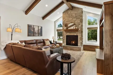 4800 NW 57th Street Redmond OR 97756