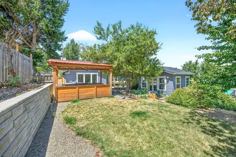 1108 Park Street Ashland OR 97520