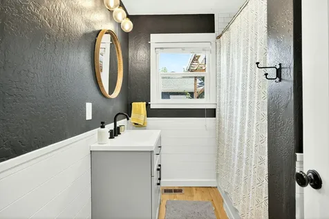 1108 Park Street Ashland OR 97520