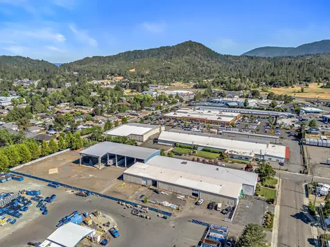 1990 NW Washington Boulevard Grants Pass OR 97526
